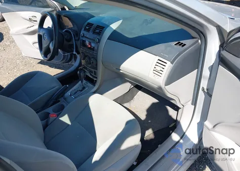 2011 Toyota Corolla Le z USA, uszkodzony, nr VIN 2T1BU4EE5BC619632